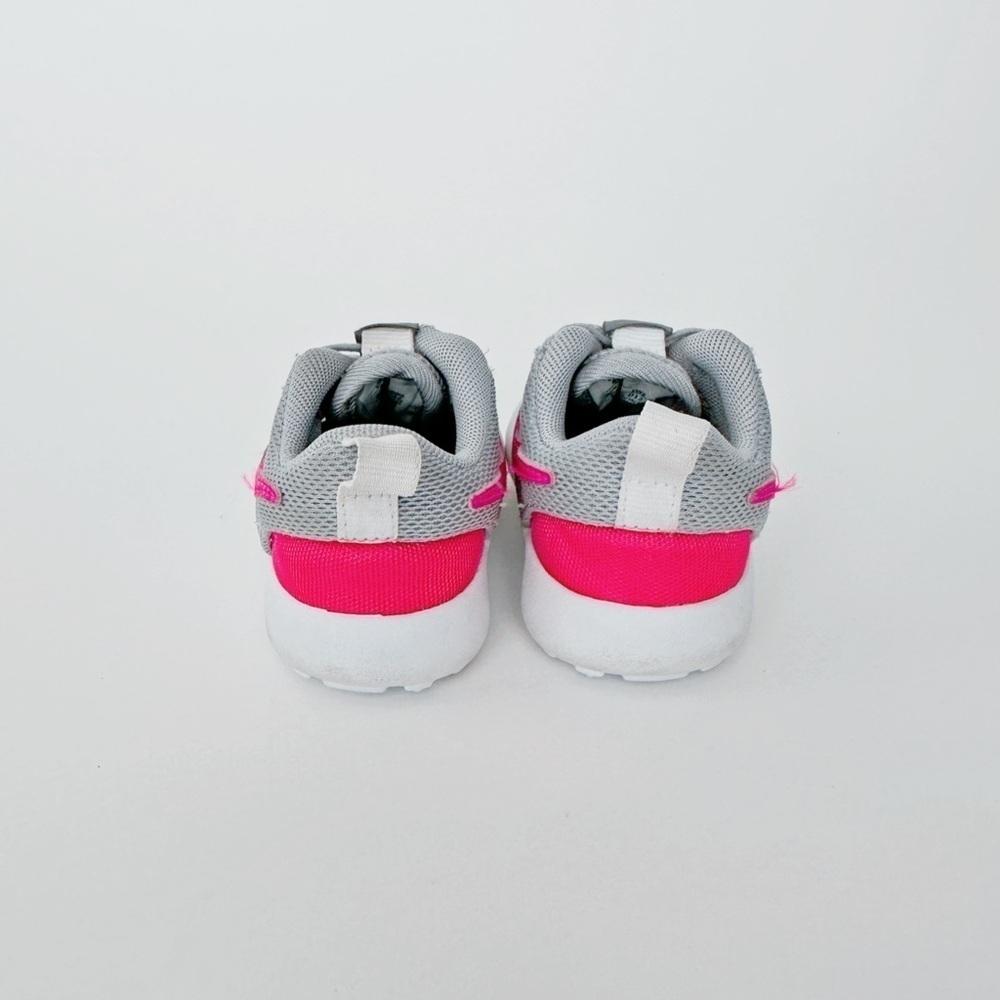 NIKE Baby Runners Size 4 White, Pink, and Grey​ - Picture 4 of 7